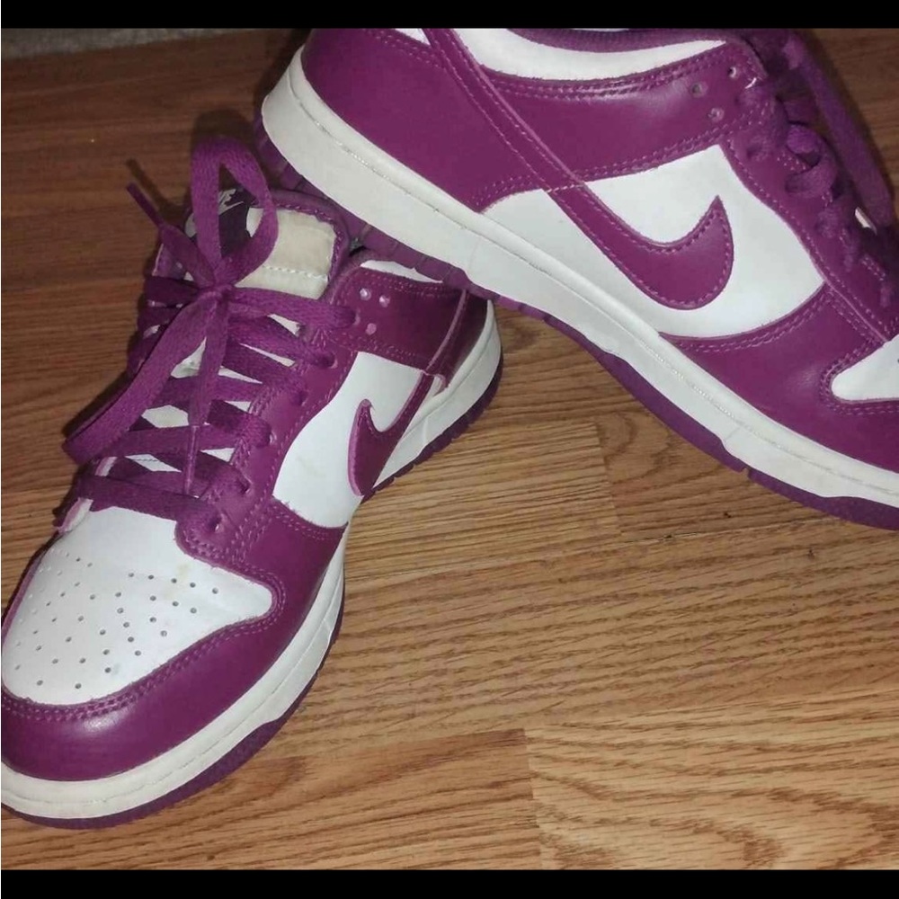 Nike Women's Sneakers in Purple and White